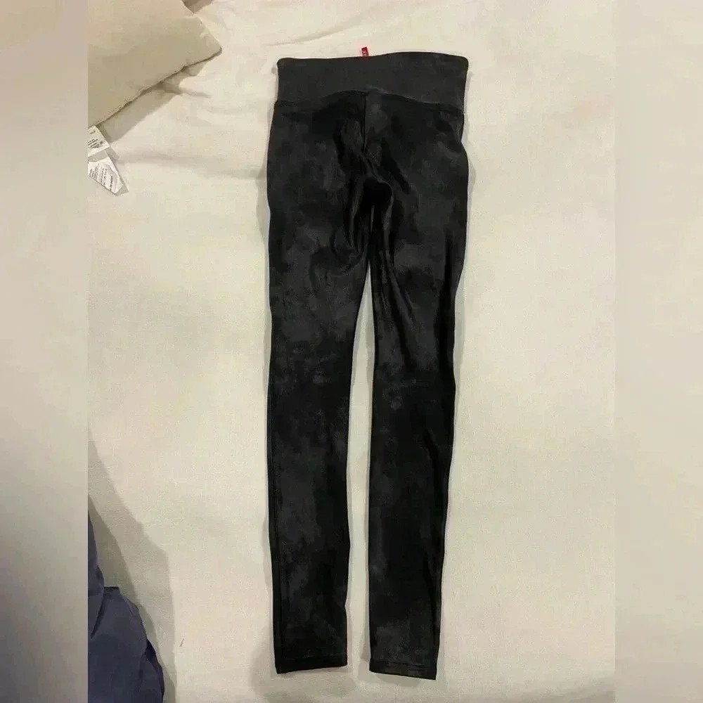 Spanx textured black leggings size S - Picture 4 of 4